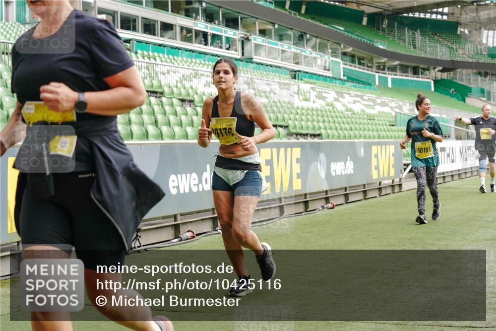 13.09.2026 - 21. swb-Marathon Bremen Michael Burmester http://msf.ph/oto/10425116 13.09.2026 10:47:40 Laufen im Stadion 10161, 10264, 10292, 10349, 10440, 10535, 10732, 10789, 10895, 10925, 10933, 10970, 11104, 11262, 11296, 11423, 11443, 11457, 11529, 11530, 11546, 11573, 11579, 11639, 11663, 11675, 11698, 12083, 12157, 12211, 12316, 12317, 12340, 12422, 12444, 12471, 12472, 12561, 10002, 10004, 10005, 10176, 10191, 10192, 10271, 10295, 10325, 10335, 10459, 10513, 10629, 10679, 10713, 10756, 10779, 10882, 10997, 10999, 11081, 11233, 11307, 11355 meine-sportfotos.de