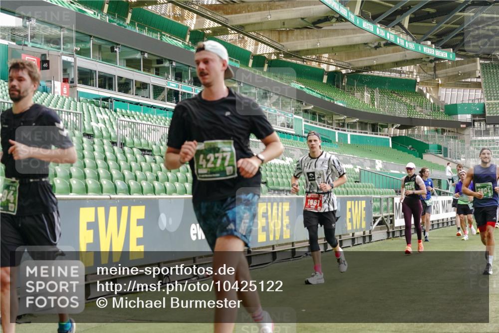 13.09.2026 - 21. swb-Marathon Bremen Michael Burmester http://msf.ph/oto/10425122 13.09.2026 13:01:29 Laufen im Stadion 135, 150, 242, 282, 318, 440, 531, 651, 687, 722, 930, 946, 1006, 1067, 1163, 1250, 1368, 1436, 1448, 1582, 1650, 1861, 1896, 1935, 1963, 2033, 2047, 2062, 2292, 2293, 2306, 2322, 2345, 2370, 2378, 2409, 2427, 2485, 2490, 2491, 2560, 2561, 2627, 2638, 2658, 2666, 2700, 2708, 2781, 2906, 2967, 2987, 3013, 3044, 3076, 3105, 3145, 3163, 3164, 3168, 3173, 3187, 3248, 3294, 3334, 3354, 3372, 3374, 3375, 3385, 3392, 3480, 3524, 3526, 3527, 3642, 3667, 3729, 3774, 3806, 3855, 3856 meine-sportfotos.de