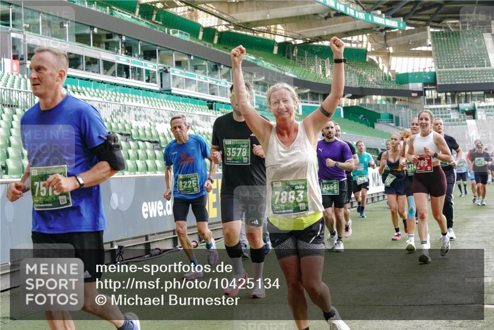 13.09.2026 - 21. swb-Marathon Bremen Michael Burmester http://msf.ph/oto/10425134 13.09.2026 13:24:24 Laufen im Stadion 137, 182, 213, 294, 324, 434, 505, 533, 548, 609, 708, 721, 723, 739, 743, 752, 892, 1178, 1273, 1331, 1463, 1471, 1491, 1504, 1515, 1597, 1598, 1746, 1788, 1830, 1944, 2095, 2211, 2252, 2267, 2271, 2286, 2312, 2323, 2433, 2445, 2465, 2475, 2483, 2495, 2497, 2503, 2506, 2554, 2571, 2644, 2768, 2776, 2833, 2936, 2968, 3005, 3142, 3211, 3252, 3282, 3288, 3289, 3292, 3298, 3306, 3312, 3347, 3364, 3381, 3390, 3395, 3423, 3447, 3505, 3559, 3727, 3770, 3819, 4231, 4466, 4467 meine-sportfotos.de