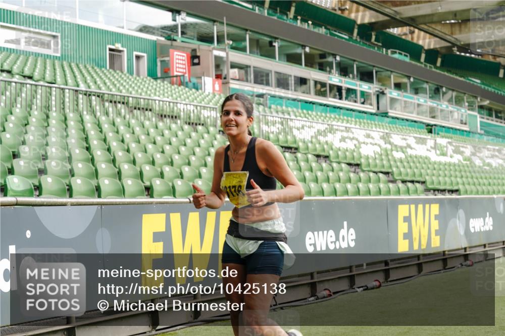 13.09.2026 - 21. swb-Marathon Bremen Michael Burmester http://msf.ph/oto/10425138 13.09.2026 10:47:41 Laufen im Stadion 10161, 10264, 10292, 10349, 10407, 10440, 10535, 10732, 10789, 10895, 10925, 10933, 10970, 11104, 11262, 11296, 11423, 11443, 11457, 11529, 11530, 11546, 11573, 11579, 11639, 11663, 11675, 11698, 12083, 12157, 12211, 12316, 12317, 12340, 12422, 12444, 12471, 12472, 12542, 12561, 10002, 10004, 10005, 10176, 10191, 10192, 10271, 10295, 10325, 10335, 10459, 10513, 10629, 10679, 10713, 10756, 10779, 10882, 10979, 10997, 10999, 11081, 11233, 11307, 11355 meine-sportfotos.de