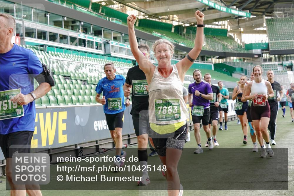 13.09.2026 - 21. swb-Marathon Bremen Michael Burmester http://msf.ph/oto/10425148 13.09.2026 13:24:24 Laufen im Stadion 137, 182, 213, 294, 324, 434, 505, 533, 548, 609, 708, 721, 723, 739, 743, 752, 892, 1178, 1273, 1331, 1463, 1471, 1491, 1504, 1515, 1597, 1598, 1746, 1788, 1830, 1944, 2095, 2211, 2252, 2267, 2271, 2286, 2312, 2323, 2433, 2445, 2465, 2475, 2483, 2495, 2497, 2503, 2506, 2554, 2571, 2644, 2768, 2776, 2833, 2936, 2968, 3005, 3142, 3211, 3252, 3282, 3288, 3289, 3292, 3298, 3306, 3312, 3347, 3364, 3381, 3390, 3395, 3423, 3447, 3505, 3559, 3727, 3770, 3819, 4231, 4466, 4467 meine-sportfotos.de