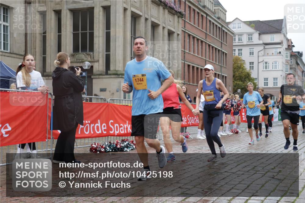 13.09.2026 - Kiel Lauf Yannick Fuchs http://msf.ph/oto/10425198 13.09.2026 11:01:50 Ziel 735, 1347, 2722, 2838, 3039, 3224, 4420, 5406, 5927, 6631, 6717, 7174, 7556, 8523, 8555, 8934, 9695, 10607, 11159, 11265, 11338, 11465, 11547, 12110, 12115, 955, 1018, 1425, 1744, 2424, 2616, 2722, 3554, 3626, 3662, 3982, 4788, 5451, 6522, 6619, 7191, 8307, 8469, 8576, 8724, 9134, 9525, 9695, 9869, 11056, 11474, 11502, 11505, 12010, 12283, 208, 540, 651, 709, 841, 845, 1651, 1660, 2451, 2726, 2778, 2902, 2958, 2996, 3942, 1744 meine-sportfotos.de