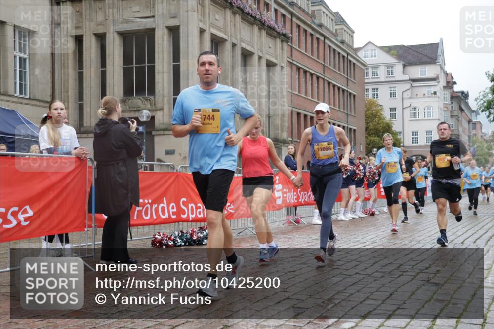 13.09.2026 - Kiel Lauf Yannick Fuchs http://msf.ph/oto/10425200 13.09.2026 11:01:51 Ziel 735, 1347, 2838, 2996, 3039, 3224, 4420, 5406, 5927, 6631, 6717, 7174, 7556, 8523, 8555, 8934, 10607, 11159, 11265, 11338, 11465, 11547, 12110, 12115, 955, 1018, 1347, 1425, 1744, 2424, 2616, 2722, 3554, 3626, 3662, 3982, 5451, 6619, 7191, 8307, 8576, 8724, 9134, 9525, 9695, 9869, 11056, 11474, 11502, 11505, 12010, 12283, 208, 540, 651, 709, 841, 845, 1651, 1660, 2451, 2726, 2778, 2902, 2958, 3942, 1744, 9525, 11056 meine-sportfotos.de