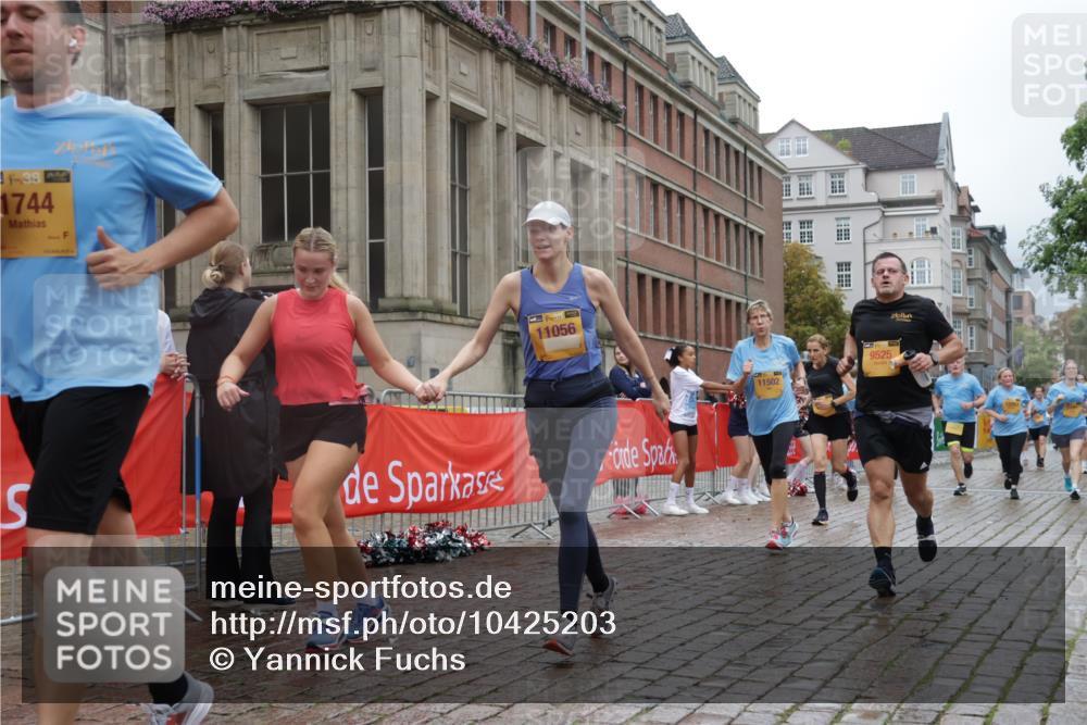 13.09.2026 - Kiel Lauf Yannick Fuchs http://msf.ph/oto/10425203 13.09.2026 11:01:51 Ziel 735, 1347, 2838, 2996, 3039, 3224, 4420, 5406, 5927, 6631, 6717, 7174, 7556, 8523, 8555, 8934, 10607, 11159, 11265, 11338, 11465, 11547, 12110, 12115, 955, 1018, 1347, 1425, 1744, 2424, 2616, 2722, 3554, 3626, 3662, 3982, 5451, 6619, 7191, 8307, 8576, 8724, 9134, 9525, 9695, 9869, 11056, 11474, 11502, 11505, 12010, 12283, 208, 540, 651, 709, 841, 845, 1651, 1660, 2451, 2726, 2778, 2902, 2958, 3942, 1744, 9525, 11056 meine-sportfotos.de
