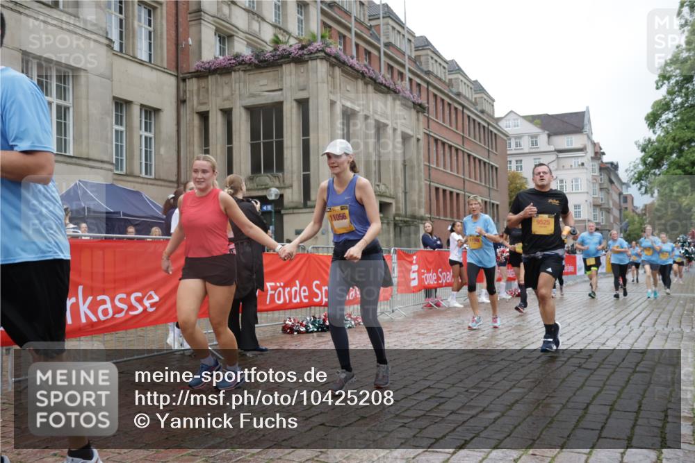 13.09.2026 - Kiel Lauf Yannick Fuchs http://msf.ph/oto/10425208 13.09.2026 11:01:52 Ziel 735, 2838, 2996, 3039, 3224, 4420, 5406, 5927, 6311, 6631, 6717, 7174, 7556, 8523, 8555, 8934, 9523, 10607, 11159, 11265, 11338, 11465, 11547, 12110, 12115, 955, 1018, 1347, 1425, 1744, 2424, 2616, 2722, 3224, 3554, 3626, 3662, 3982, 5451, 6619, 7191, 8307, 8576, 8724, 8934, 9134, 9525, 9695, 9869, 11056, 11465, 11474, 11502, 11505, 12010, 12283, 208, 540, 651, 709, 841, 845, 1651, 1660, 2451, 2726, 2778, 2902, 2958, 3942, 6998, 1744, 9525, 11056, 11502 meine-sportfotos.de