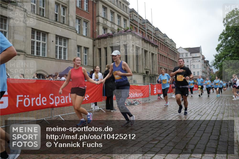 13.09.2026 - Kiel Lauf Yannick Fuchs http://msf.ph/oto/10425212 13.09.2026 11:01:52 Ziel 735, 2838, 2996, 3039, 3224, 4420, 5406, 5927, 6311, 6631, 6717, 7174, 7556, 8523, 8555, 8934, 9523, 10607, 11159, 11265, 11338, 11465, 11547, 12110, 12115, 955, 1018, 1347, 1425, 1744, 2424, 2616, 2722, 3224, 3554, 3626, 3662, 3982, 5451, 6619, 7191, 8307, 8576, 8724, 8934, 9134, 9525, 9695, 9869, 11056, 11465, 11474, 11502, 11505, 12010, 12283, 208, 540, 651, 709, 841, 845, 1651, 1660, 2451, 2726, 2778, 2902, 2958, 3942, 6998, 1744, 9525, 11056, 11502 meine-sportfotos.de
