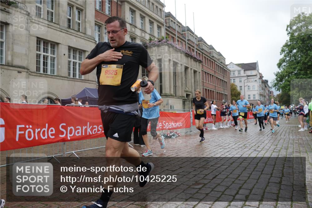 13.09.2026 - Kiel Lauf Yannick Fuchs http://msf.ph/oto/10425225 13.09.2026 11:01:53 Ziel 735, 2726, 2838, 2996, 3039, 4420, 5406, 5927, 6311, 6631, 6717, 7174, 7556, 8343, 8523, 8555, 9523, 10056, 10607, 11159, 11265, 11338, 11547, 12110, 12115, 955, 1018, 1347, 1425, 2424, 2616, 2722, 3039, 3224, 3554, 3626, 3662, 3982, 5451, 6619, 7191, 8307, 8576, 8724, 8934, 9134, 9525, 9695, 9869, 11056, 11465, 11474, 11502, 11505, 12010, 12283, 208, 540, 651, 709, 841, 845, 1651, 1660, 2451, 2778, 2902, 2958, 3942, 6998, 8218, 1744, 9525, 11056, 11502 meine-sportfotos.de