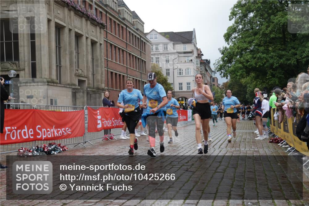 13.09.2026 - Kiel Lauf Yannick Fuchs http://msf.ph/oto/10425266 13.09.2026 11:01:58 Ziel 540, 651, 735, 1651, 1660, 2451, 2726, 2902, 2958, 2996, 3977, 4420, 5465, 6311, 6407, 6408, 7556, 8343, 8523, 8974, 9523, 9856, 10056, 10607, 11159, 11265, 11338, 12110, 955, 1018, 1347, 1425, 2424, 2616, 2722, 2838, 3039, 3224, 3554, 3626, 3662, 3982, 5406, 5927, 6619, 6631, 6717, 7174, 8307, 8555, 8576, 8724, 8934, 9134, 9695, 9869, 10607, 11465, 11474, 11547, 12283, 208, 709, 841, 845, 2322, 2778, 2895, 3443, 3942, 6998, 7005, 8218, 9732, 1744, 9525, 11056, 11502 meine-sportfotos.de