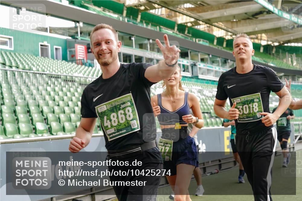 13.09.2026 - 21. swb-Marathon Bremen Michael Burmester http://msf.ph/oto/10425274 13.09.2026 13:24:29 Laufen im Stadion 137, 182, 213, 294, 324, 434, 505, 533, 548, 609, 708, 721, 723, 739, 743, 752, 1273, 1331, 1463, 1471, 1491, 1504, 1515, 1597, 1598, 1830, 1944, 2059, 2095, 2211, 2252, 2267, 2271, 2286, 2312, 2323, 2354, 2433, 2445, 2465, 2483, 2495, 2497, 2503, 2506, 2554, 2571, 2644, 2768, 2776, 2833, 2896, 2936, 2968, 3005, 3142, 3211, 3252, 3282, 3288, 3289, 3292, 3298, 3306, 3312, 3364, 3381, 3390, 3395, 3423, 3447, 3559, 3727, 3770, 3819, 4231, 4466, 4467 meine-sportfotos.de