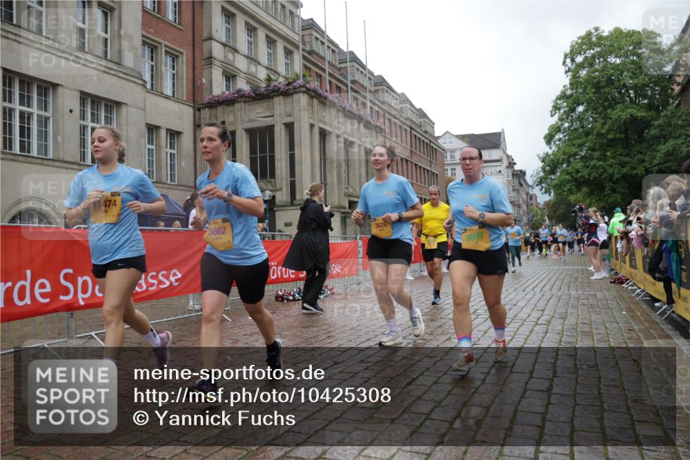 13.09.2026 - Kiel Lauf Yannick Fuchs http://msf.ph/oto/10425308 13.09.2026 11:02:02 Ziel 208, 540, 651, 709, 841, 845, 1651, 1660, 2451, 2726, 2902, 2958, 2996, 3977, 4420, 4848, 5465, 6311, 6332, 6407, 6408, 7556, 8343, 8523, 8974, 9448, 9523, 9856, 10056, 11159, 11265, 11338, 11959, 735, 955, 1347, 1425, 2424, 2616, 2722, 2838, 3039, 3224, 3554, 3626, 3662, 3982, 4420, 5406, 5927, 6619, 6631, 6717, 7174, 8555, 8934, 9695, 9869, 10607, 11265, 11465, 11474, 11547, 484, 649, 2322, 2778, 2895, 3443, 3942, 6998, 7005, 8218, 9732, 11502 meine-sportfotos.de