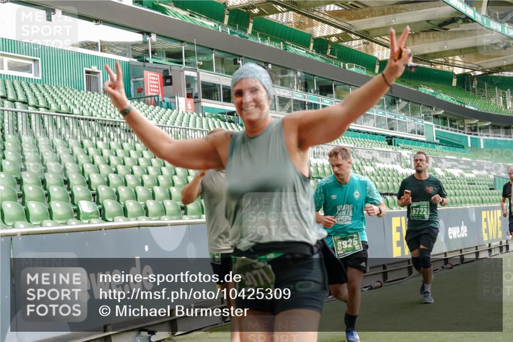 13.09.2026 - 21. swb-Marathon Bremen Michael Burmester http://msf.ph/oto/10425309 13.09.2026 13:24:30 Laufen im Stadion 137, 182, 213, 294, 324, 434, 505, 533, 548, 609, 708, 721, 723, 739, 743, 752, 1273, 1331, 1463, 1471, 1491, 1504, 1515, 1597, 1598, 1830, 1944, 2059, 2095, 2211, 2252, 2267, 2271, 2286, 2312, 2323, 2354, 2445, 2465, 2483, 2495, 2497, 2503, 2506, 2554, 2571, 2644, 2768, 2776, 2833, 2896, 2936, 2968, 3005, 3142, 3211, 3252, 3282, 3288, 3289, 3292, 3298, 3306, 3312, 3364, 3381, 3390, 3395, 3423, 3447, 3559, 3727, 3770, 3819, 4231, 4466, 4467 meine-sportfotos.de