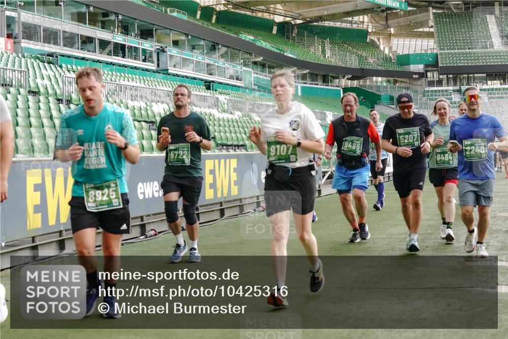 13.09.2026 - 21. swb-Marathon Bremen Michael Burmester http://msf.ph/oto/10425316 13.09.2026 13:24:31 Laufen im Stadion 137, 182, 213, 294, 324, 434, 505, 533, 548, 609, 708, 721, 723, 739, 743, 752, 815, 1273, 1331, 1463, 1471, 1491, 1504, 1515, 1597, 1598, 1830, 1944, 2059, 2095, 2211, 2252, 2267, 2271, 2286, 2312, 2323, 2354, 2445, 2465, 2483, 2495, 2497, 2503, 2506, 2554, 2571, 2644, 2752, 2768, 2776, 2833, 2896, 2936, 2968, 3005, 3142, 3211, 3252, 3259, 3282, 3288, 3289, 3292, 3298, 3306, 3312, 3329, 3364, 3381, 3390, 3395, 3423, 3447, 3559, 3727, 3770, 3819, 4466, 4467 meine-sportfotos.de