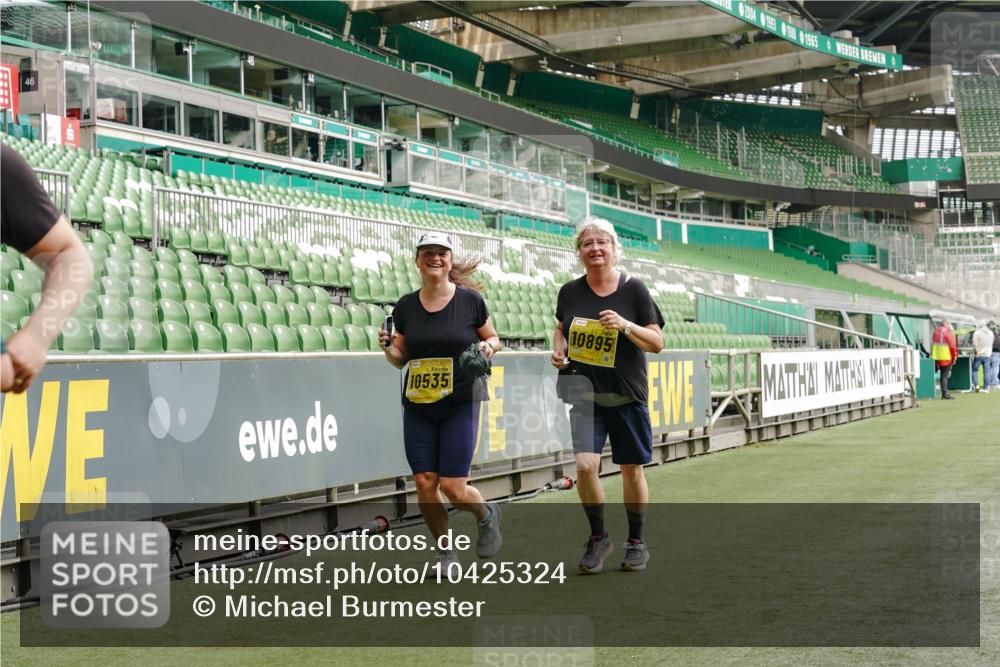 13.09.2026 - 21. swb-Marathon Bremen Michael Burmester http://msf.ph/oto/10425324 13.09.2026 10:47:51 Laufen im Stadion 10161, 10264, 10292, 10349, 10407, 10440, 10535, 10732, 10789, 10895, 10925, 10933, 10970, 11104, 11262, 11423, 11443, 11457, 11530, 11573, 11579, 11639, 11663, 11698, 12083, 12157, 12316, 12317, 12340, 12422, 12444, 12471, 12472, 12542, 12561, 10004, 10005, 10176, 10191, 10192, 10194, 10271, 10295, 10325, 10335, 10344, 10459, 10513, 10568, 10600, 10629, 10679, 10713, 10756, 10779, 10882, 10979, 10997, 10999, 11081, 11233, 11307, 11355 meine-sportfotos.de