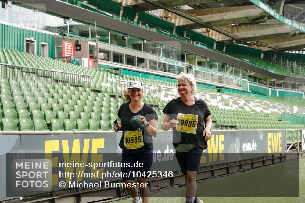 13.09.2026 - 21. swb-Marathon Bremen Michael Burmester http://msf.ph/oto/10425346 13.09.2026 10:47:52 Laufen im Stadion 10161, 10264, 10292, 10349, 10407, 10440, 10535, 10732, 10789, 10895, 10925, 10933, 10970, 11104, 11262, 11423, 11443, 11457, 11530, 11573, 11579, 11639, 11663, 11698, 12083, 12157, 12316, 12317, 12340, 12422, 12444, 12471, 12472, 12542, 12561, 10004, 10005, 10176, 10191, 10192, 10194, 10271, 10295, 10325, 10335, 10344, 10459, 10513, 10568, 10600, 10629, 10679, 10713, 10756, 10779, 10882, 10979, 10997, 10999, 11081, 11233, 11307, 11355, 12089 meine-sportfotos.de