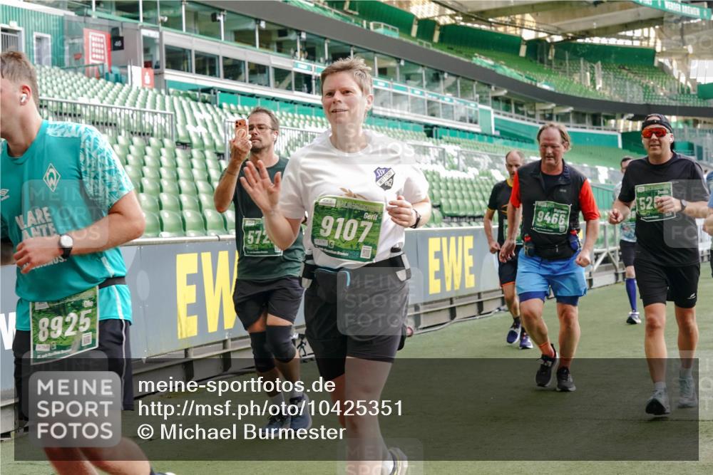 13.09.2026 - 21. swb-Marathon Bremen Michael Burmester http://msf.ph/oto/10425351 13.09.2026 13:24:32 Laufen im Stadion 137, 182, 213, 294, 324, 434, 505, 533, 548, 708, 721, 723, 739, 743, 752, 815, 818, 1273, 1331, 1463, 1471, 1491, 1504, 1515, 1561, 1597, 1598, 1830, 1944, 2059, 2095, 2211, 2252, 2267, 2271, 2286, 2312, 2323, 2354, 2445, 2465, 2483, 2495, 2497, 2503, 2506, 2554, 2571, 2644, 2752, 2768, 2776, 2833, 2896, 2936, 2968, 3005, 3142, 3211, 3259, 3282, 3288, 3289, 3292, 3298, 3306, 3312, 3329, 3364, 3381, 3390, 3395, 3423, 3447, 3559, 3727, 3770, 3819, 4466, 4467 meine-sportfotos.de