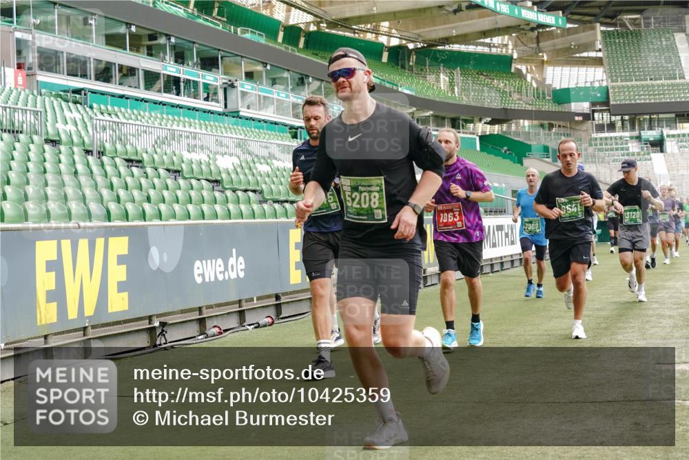 13.09.2026 - 21. swb-Marathon Bremen Michael Burmester http://msf.ph/oto/10425359 13.09.2026 13:01:41 Laufen im Stadion 150, 242, 282, 318, 440, 531, 687, 722, 930, 936, 946, 1006, 1067, 1163, 1250, 1436, 1448, 1582, 1650, 1896, 2033, 2047, 2062, 2292, 2322, 2345, 2370, 2378, 2409, 2427, 2485, 2490, 2491, 2560, 2561, 2627, 2638, 2658, 2666, 2668, 2700, 2708, 2781, 2906, 2967, 2987, 3013, 3044, 3145, 3163, 3164, 3168, 3173, 3187, 3248, 3294, 3334, 3372, 3374, 3375, 3385, 3392, 3524, 3526, 3527, 3603, 3642, 3667, 3721, 3774, 3806, 3852, 3856, 4000, 4506 meine-sportfotos.de
