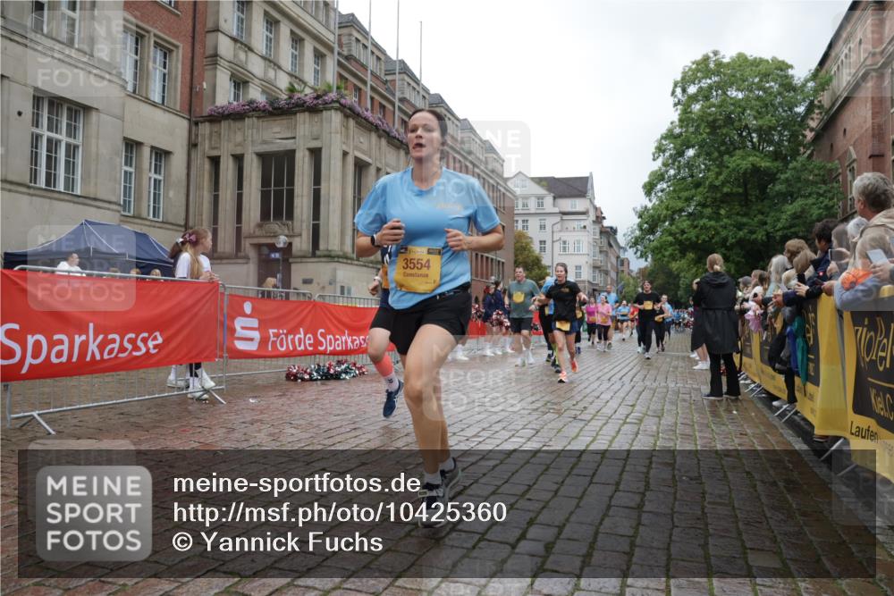 13.09.2026 - Kiel Lauf Yannick Fuchs http://msf.ph/oto/10425360 13.09.2026 11:02:10 Ziel 208, 540, 651, 709, 841, 845, 1651, 1660, 2778, 2895, 2902, 2958, 3443, 3942, 3977, 4848, 5465, 6332, 6407, 6408, 6998, 7005, 7244, 8218, 8793, 8974, 9448, 9732, 9738, 9856, 10020, 10531, 11466, 11546, 11959, 12578, 735, 1347, 1425, 1660, 2451, 2616, 2722, 2726, 2838, 2902, 2996, 3039, 3224, 3554, 3982, 4420, 5406, 5927, 6311, 6407, 6408, 6619, 6631, 6717, 7174, 7556, 8343, 8523, 8555, 8934, 9523, 9695, 10056, 10607, 11159, 11265, 11338, 11465, 11547, 484, 649, 935, 2322 meine-sportfotos.de