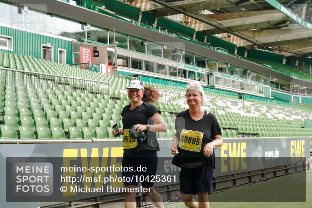 13.09.2026 - 21. swb-Marathon Bremen Michael Burmester http://msf.ph/oto/10425361 13.09.2026 10:47:53 Laufen im Stadion 10161, 10264, 10292, 10349, 10407, 10440, 10535, 10732, 10789, 10895, 10925, 10933, 10970, 11104, 11262, 11423, 11443, 11457, 11530, 11573, 11579, 11639, 11663, 11698, 12083, 12157, 12316, 12317, 12340, 12422, 12444, 12471, 12472, 12542, 12561, 10004, 10005, 10176, 10191, 10192, 10194, 10271, 10295, 10325, 10335, 10344, 10459, 10513, 10568, 10600, 10629, 10679, 10713, 10756, 10779, 10882, 10979, 10997, 10999, 11081, 11233, 11307, 11355, 12089 meine-sportfotos.de