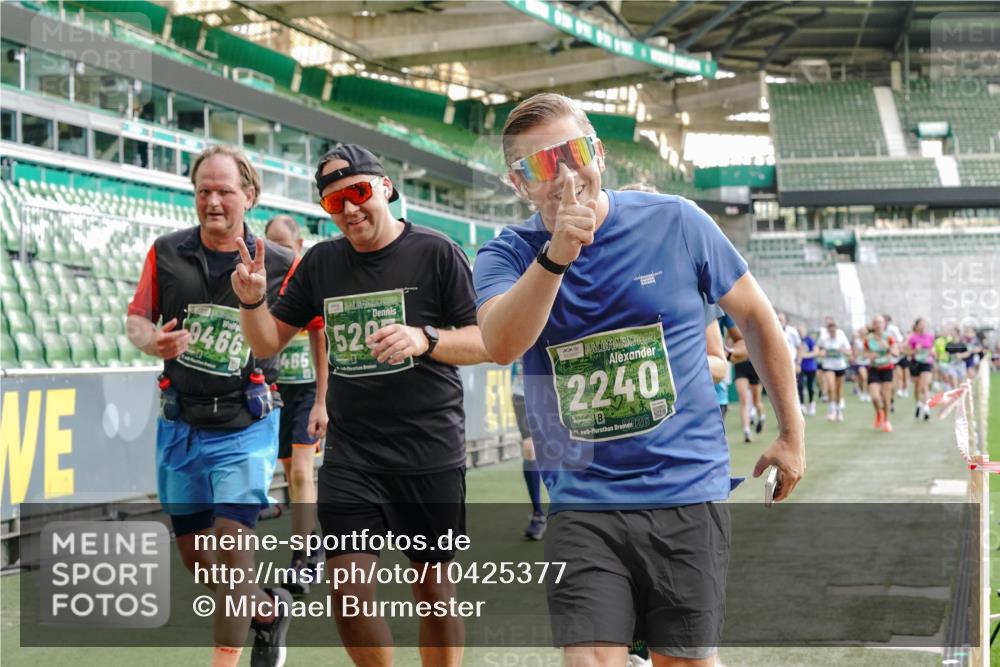 13.09.2026 - 21. swb-Marathon Bremen Michael Burmester http://msf.ph/oto/10425377 13.09.2026 13:24:33 Laufen im Stadion 137, 182, 213, 294, 324, 434, 505, 533, 548, 708, 721, 723, 739, 743, 752, 815, 818, 1273, 1331, 1463, 1471, 1491, 1504, 1515, 1561, 1597, 1598, 1830, 1944, 2059, 2095, 2211, 2252, 2267, 2271, 2286, 2312, 2323, 2354, 2445, 2465, 2483, 2495, 2497, 2503, 2506, 2554, 2571, 2644, 2752, 2768, 2776, 2833, 2896, 2936, 2968, 3005, 3142, 3211, 3259, 3282, 3288, 3289, 3292, 3298, 3306, 3312, 3329, 3364, 3381, 3390, 3395, 3423, 3447, 3559, 3727, 3770, 3819, 4466, 4467 meine-sportfotos.de