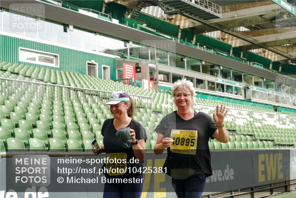 13.09.2026 - 21. swb-Marathon Bremen Michael Burmester http://msf.ph/oto/10425381 13.09.2026 10:47:53 Laufen im Stadion 10161, 10264, 10292, 10349, 10407, 10440, 10535, 10732, 10789, 10895, 10925, 10933, 10970, 11104, 11262, 11423, 11443, 11457, 11530, 11573, 11579, 11639, 11663, 11698, 12083, 12157, 12316, 12317, 12340, 12422, 12444, 12471, 12472, 12542, 12561, 10004, 10005, 10176, 10191, 10192, 10194, 10271, 10295, 10325, 10335, 10344, 10459, 10513, 10568, 10600, 10629, 10679, 10713, 10756, 10779, 10882, 10979, 10997, 10999, 11081, 11233, 11307, 11355, 12089 meine-sportfotos.de