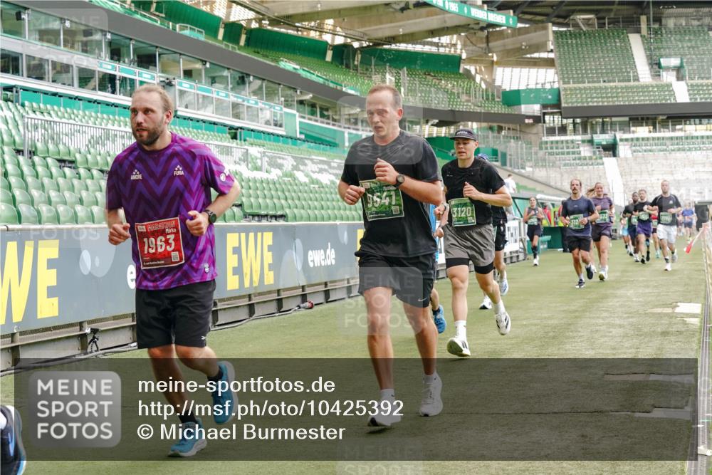 13.09.2026 - 21. swb-Marathon Bremen Michael Burmester http://msf.ph/oto/10425392 13.09.2026 13:01:43 Laufen im Stadion 150, 242, 282, 318, 440, 531, 687, 722, 930, 936, 946, 1006, 1067, 1163, 1250, 1436, 1448, 1582, 1650, 1896, 2033, 2047, 2062, 2292, 2322, 2345, 2370, 2378, 2409, 2427, 2485, 2490, 2491, 2560, 2561, 2627, 2638, 2658, 2666, 2668, 2700, 2708, 2781, 2906, 2967, 2987, 3013, 3044, 3145, 3163, 3164, 3168, 3173, 3187, 3248, 3294, 3334, 3372, 3374, 3375, 3385, 3392, 3524, 3526, 3527, 3603, 3642, 3667, 3721, 3774, 3806, 3852, 3856, 4000, 4506 meine-sportfotos.de