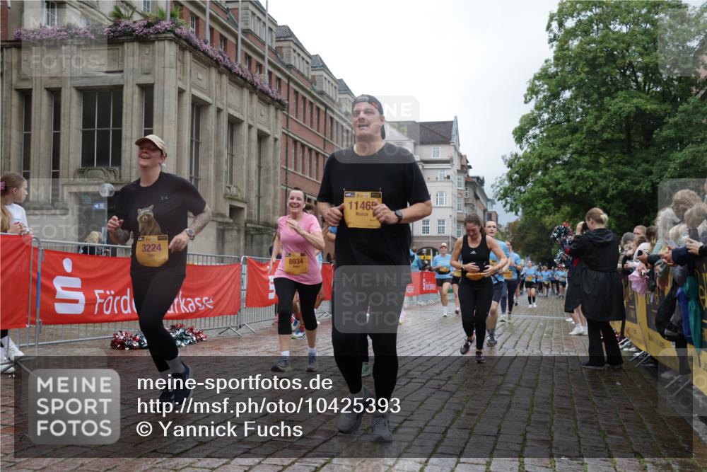 13.09.2026 - Kiel Lauf Yannick Fuchs http://msf.ph/oto/10425393 13.09.2026 11:02:15 Ziel 208, 841, 2322, 2778, 2895, 3102, 3443, 3942, 4848, 6332, 6998, 7005, 7244, 8218, 8517, 8793, 9448, 9732, 9738, 10020, 10531, 11135, 11261, 11301, 11466, 11546, 11959, 12578, 540, 651, 709, 735, 845, 1347, 1651, 1660, 2451, 2722, 2726, 2838, 2902, 2958, 2996, 3039, 3224, 3977, 4420, 5406, 5465, 5927, 6311, 6407, 6408, 6631, 6717, 7174, 7556, 8343, 8523, 8555, 8934, 8974, 9523, 9695, 9856, 10056, 10607, 11159, 11265, 11338, 11465, 11547, 484, 649, 935 meine-sportfotos.de