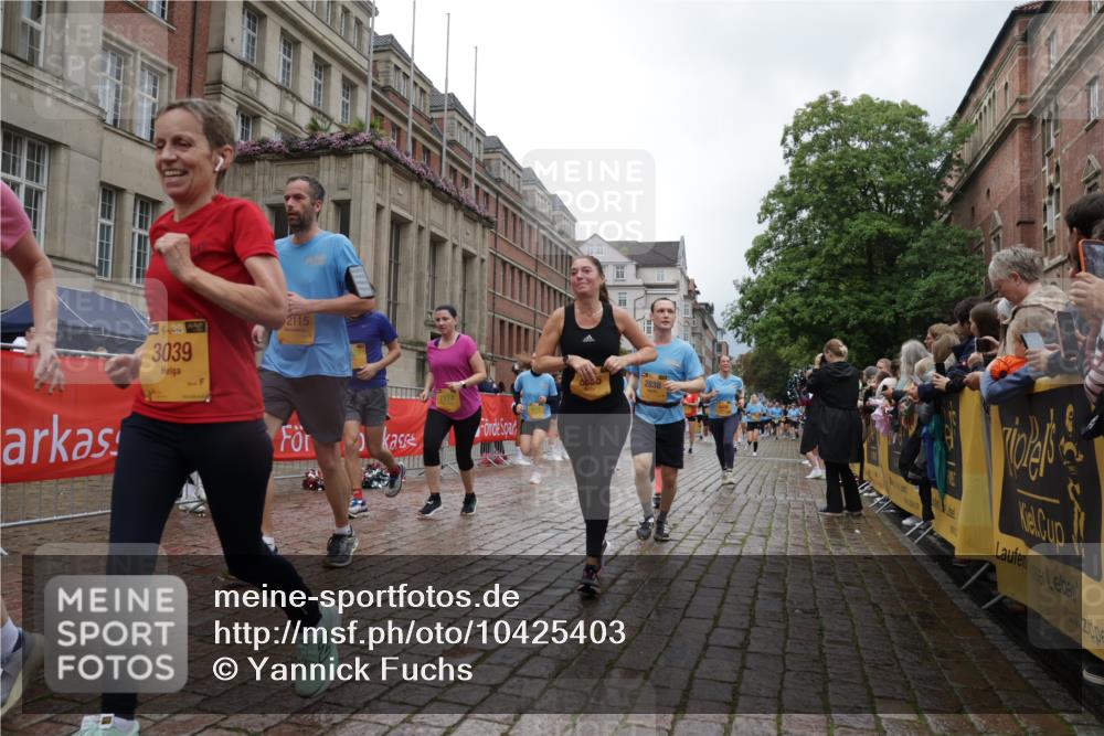 13.09.2026 - Kiel Lauf Yannick Fuchs http://msf.ph/oto/10425403 13.09.2026 11:02:17 Ziel 208, 484, 649, 841, 2322, 2778, 2895, 3102, 3443, 3942, 4848, 6332, 6998, 7005, 7244, 8218, 8517, 8793, 9732, 9738, 10020, 10531, 11135, 11256, 11261, 11301, 11466, 11546, 11959, 12578, 12697, 208, 540, 651, 709, 735, 841, 845, 1651, 1660, 2451, 2726, 2838, 2902, 2958, 2996, 3039, 3224, 3977, 4420, 4848, 5406, 5465, 5927, 6311, 6332, 6407, 6408, 6631, 6717, 7174, 7556, 8343, 8523, 8555, 8934, 8974, 9448, 9523, 9856, 10056, 10607, 11159, 11265, 11338, 11465, 11547, 935 meine-sportfotos.de