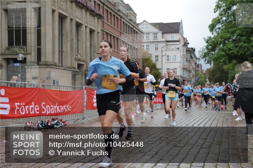 13.09.2026 - Kiel Lauf Yannick Fuchs http://msf.ph/oto/10425448 13.09.2026 11:02:24 Ziel 484, 649, 1693, 2299, 2322, 2895, 3102, 3414, 3443, 7005, 8036, 8517, 9732, 10020, 11135, 11256, 11261, 11301, 11942, 12085, 12578, 12640, 12697, 208, 540, 651, 709, 735, 841, 845, 1651, 1660, 2451, 2726, 2778, 2895, 2902, 2958, 2996, 3443, 3942, 3977, 4420, 4848, 5465, 6311, 6332, 6407, 6408, 6998, 7244, 7556, 8218, 8343, 8523, 8793, 8974, 9448, 9523, 9738, 9856, 10020, 10056, 10531, 11159, 11265, 11338, 11466, 11546, 415, 935, 1298, 3947, 4562, 4648, 4984 meine-sportfotos.de