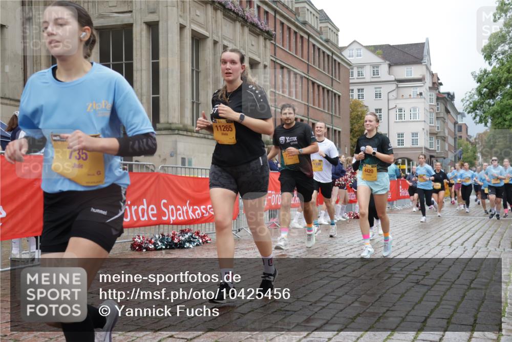 13.09.2026 - Kiel Lauf Yannick Fuchs http://msf.ph/oto/10425456 13.09.2026 11:02:25 Ziel 484, 649, 935, 1693, 2299, 2322, 3102, 3414, 6878, 7005, 8036, 8517, 9732, 11135, 11256, 11261, 11301, 11942, 12085, 12578, 12640, 12697, 208, 540, 651, 709, 735, 841, 845, 1651, 1660, 2451, 2726, 2778, 2895, 2902, 2958, 2996, 3443, 3942, 3977, 4420, 4848, 5465, 6311, 6332, 6407, 6408, 6998, 7005, 7244, 7556, 8218, 8343, 8523, 8793, 8974, 9448, 9523, 9732, 9738, 9856, 10020, 10056, 10531, 11159, 11265, 11338, 11466, 11546, 12578, 415, 1298, 3947, 4562, 4648, 4984 meine-sportfotos.de