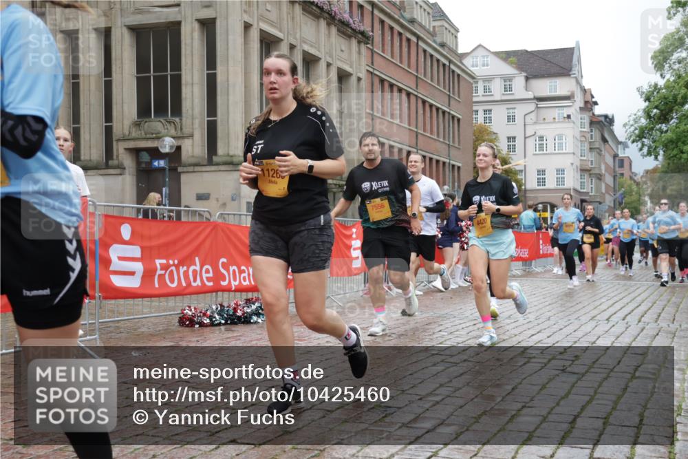 13.09.2026 - Kiel Lauf Yannick Fuchs http://msf.ph/oto/10425460 13.09.2026 11:02:25 Ziel 484, 649, 935, 1693, 2299, 2322, 3102, 3414, 6878, 7005, 8036, 8517, 9732, 11135, 11256, 11261, 11301, 11942, 12085, 12578, 12640, 12697, 208, 540, 651, 709, 735, 841, 845, 1651, 1660, 2451, 2726, 2778, 2895, 2902, 2958, 2996, 3443, 3942, 3977, 4420, 4848, 5465, 6311, 6332, 6407, 6408, 6998, 7005, 7244, 7556, 8218, 8343, 8523, 8793, 8974, 9448, 9523, 9732, 9738, 9856, 10020, 10056, 10531, 11159, 11265, 11338, 11466, 11546, 12578, 415, 1298, 3947, 4562, 4648, 4984 meine-sportfotos.de