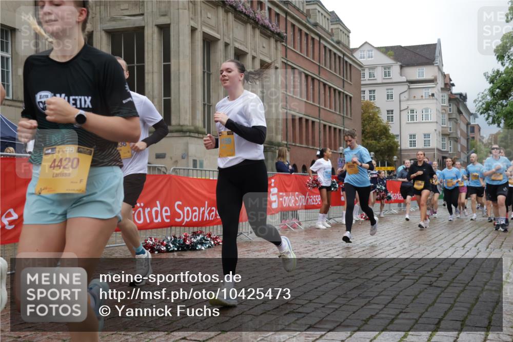 13.09.2026 - Kiel Lauf Yannick Fuchs http://msf.ph/oto/10425473 13.09.2026 11:02:27 Ziel 484, 649, 935, 1693, 2299, 2322, 3414, 3670, 6375, 6878, 7389, 8036, 8517, 9745, 11135, 11256, 11261, 11301, 11384, 11942, 12085, 12640, 12697, 208, 540, 651, 709, 841, 845, 1651, 1660, 2451, 2726, 2778, 2895, 2902, 2958, 2996, 3102, 3443, 3942, 3977, 4420, 4848, 5465, 6311, 6332, 6407, 6408, 6998, 7005, 7244, 7556, 8218, 8343, 8523, 8793, 8974, 9448, 9523, 9732, 9738, 9856, 10020, 10056, 10531, 11159, 11265, 11338, 11466, 11546, 12578, 415, 1298, 3947, 4562, 4648, 4984 meine-sportfotos.de