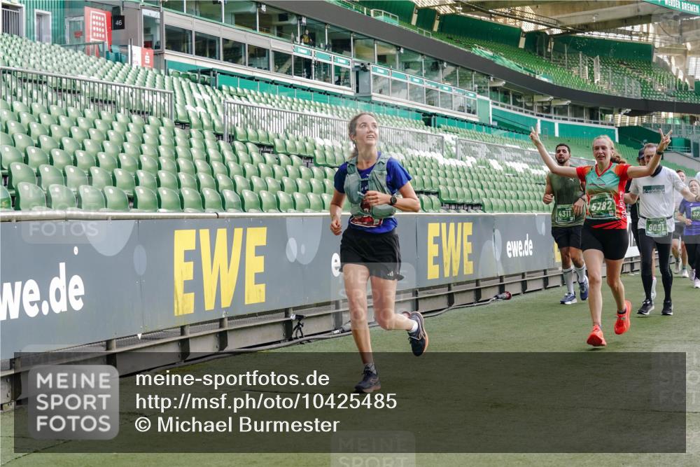 13.09.2026 - 21. swb-Marathon Bremen Michael Burmester http://msf.ph/oto/10425485 13.09.2026 13:24:40 Laufen im Stadion 137, 182, 213, 294, 324, 434, 505, 533, 548, 721, 723, 739, 743, 752, 815, 818, 1273, 1463, 1471, 1491, 1504, 1515, 1561, 1597, 1598, 1830, 1944, 2059, 2095, 2211, 2252, 2267, 2271, 2286, 2312, 2323, 2354, 2445, 2465, 2483, 2495, 2497, 2503, 2506, 2554, 2571, 2591, 2644, 2752, 2768, 2776, 2833, 2878, 2896, 2936, 2968, 2981, 3005, 3142, 3211, 3259, 3282, 3288, 3289, 3292, 3298, 3306, 3312, 3329, 3364, 3381, 3390, 3395, 3423, 3447, 3770, 3819, 4466 meine-sportfotos.de