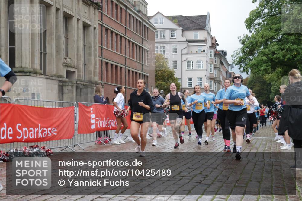 13.09.2026 - Kiel Lauf Yannick Fuchs http://msf.ph/oto/10425489 13.09.2026 11:02:28 Ziel 484, 649, 935, 1693, 2299, 2322, 3414, 3670, 6375, 6878, 7389, 8036, 8517, 9745, 11135, 11256, 11261, 11301, 11384, 11942, 12085, 12640, 12697, 208, 540, 651, 709, 841, 845, 1651, 1660, 2322, 2451, 2726, 2778, 2895, 2902, 2958, 2996, 3102, 3443, 3942, 3977, 4848, 5465, 6311, 6332, 6407, 6408, 6998, 7005, 7244, 7556, 8218, 8343, 8523, 8793, 8974, 9448, 9523, 9732, 9738, 9856, 10020, 10056, 10531, 11159, 11338, 11466, 11546, 12578, 415, 1298, 3947, 4562, 4648, 4984 meine-sportfotos.de