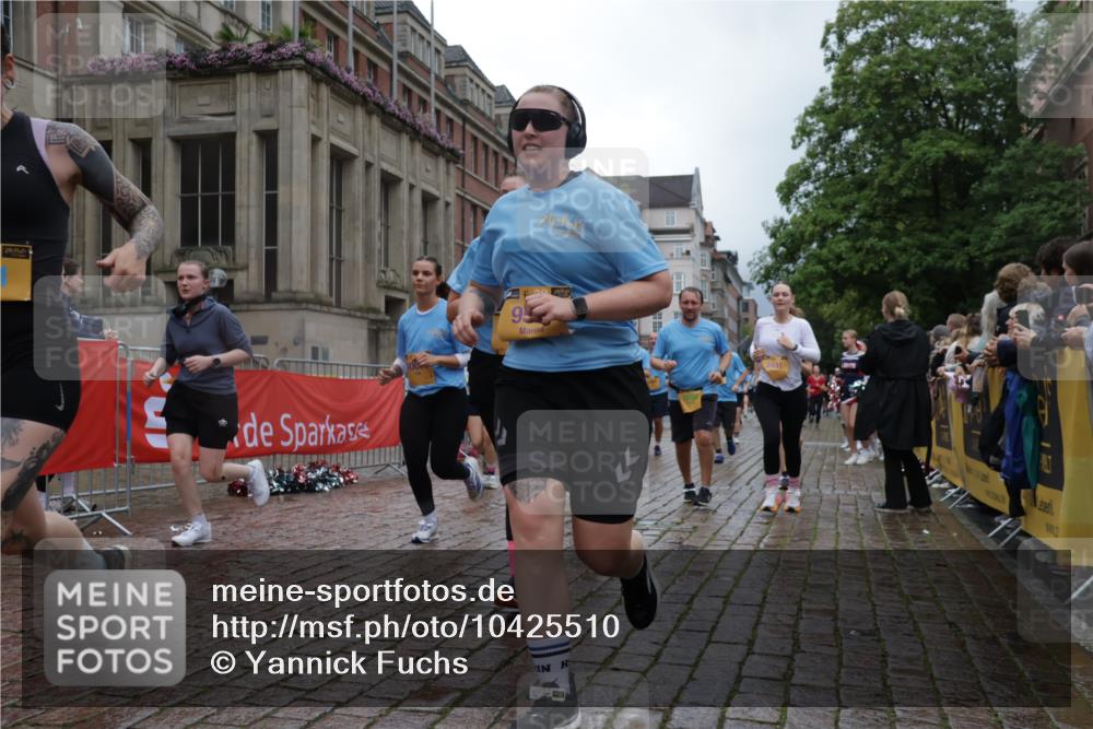 13.09.2026 - Kiel Lauf Yannick Fuchs http://msf.ph/oto/10425510 13.09.2026 11:02:31 Ziel 484, 649, 935, 1693, 2299, 3414, 3670, 3968, 6375, 6878, 7389, 8036, 9745, 11256, 11384, 11942, 12085, 12640, 12697, 208, 484, 540, 651, 709, 841, 845, 1651, 1660, 2322, 2451, 2726, 2778, 2895, 2902, 2958, 2996, 3102, 3443, 3942, 3977, 4848, 5465, 6311, 6332, 6407, 6408, 6998, 7005, 7244, 8218, 8343, 8517, 8793, 8974, 9448, 9523, 9732, 9738, 9856, 10020, 10056, 10531, 11135, 11256, 11261, 11301, 11466, 11546, 12578, 415, 1298, 2055, 3947, 4562, 4648, 4984, 5712, 6071, 6483 meine-sportfotos.de