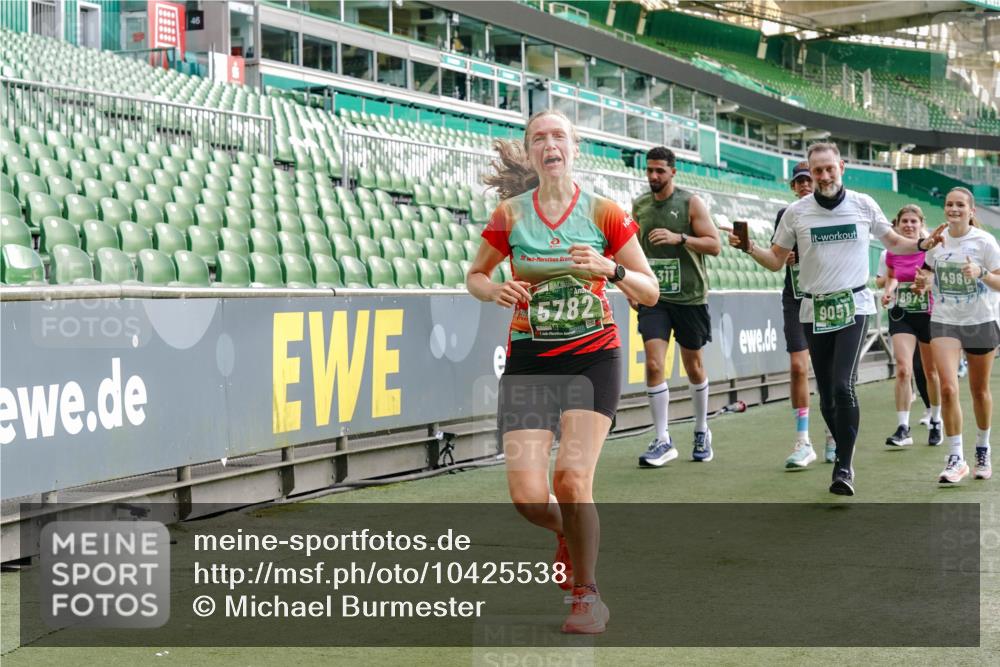 13.09.2026 - 21. swb-Marathon Bremen Michael Burmester http://msf.ph/oto/10425538 13.09.2026 13:24:42 Laufen im Stadion 137, 182, 213, 294, 324, 434, 505, 543, 548, 721, 723, 739, 743, 752, 815, 818, 1273, 1410, 1463, 1471, 1491, 1504, 1515, 1561, 1597, 1598, 1830, 1944, 1953, 2059, 2095, 2211, 2252, 2267, 2271, 2286, 2312, 2323, 2354, 2445, 2465, 2483, 2495, 2497, 2503, 2506, 2554, 2571, 2591, 2644, 2752, 2768, 2776, 2833, 2878, 2896, 2936, 2968, 2981, 3005, 3142, 3211, 3259, 3282, 3288, 3289, 3292, 3298, 3306, 3312, 3329, 3364, 3381, 3390, 3395, 3423, 3447, 3770, 3819, 4466 meine-sportfotos.de