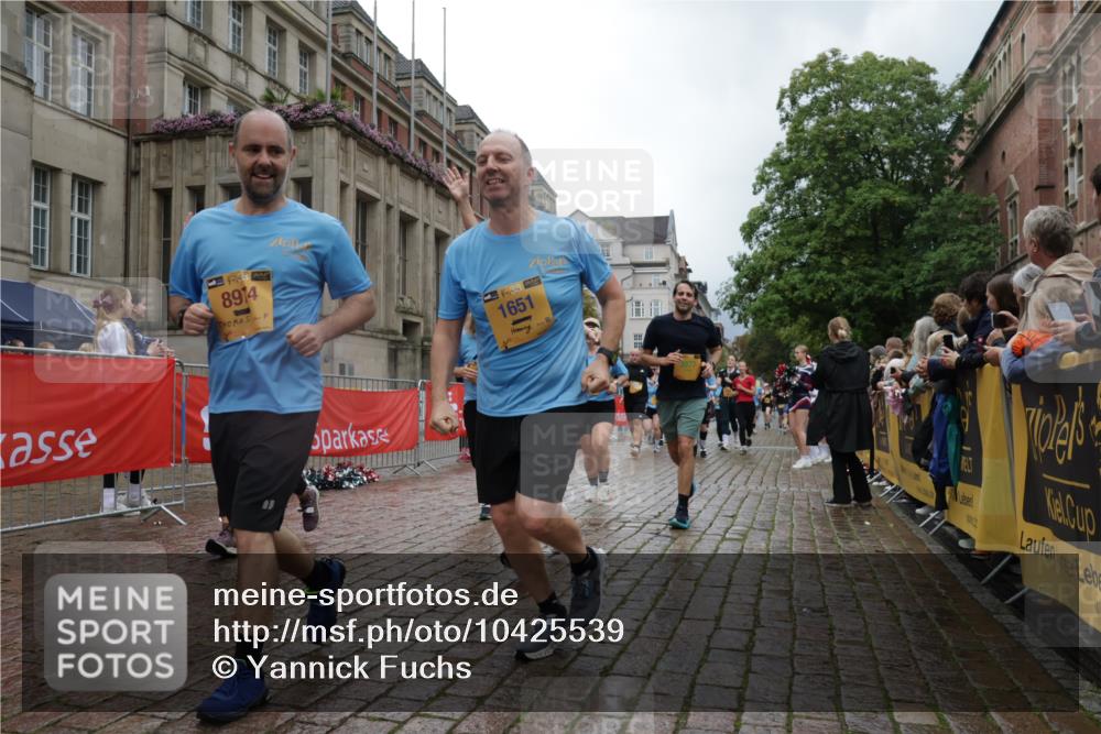 13.09.2026 - Kiel Lauf Yannick Fuchs http://msf.ph/oto/10425539 13.09.2026 11:02:36 Ziel 935, 2299, 3207, 3414, 3670, 3968, 4648, 4984, 4986, 5479, 6375, 6878, 7389, 8036, 8914, 9745, 11384, 11942, 208, 484, 540, 649, 651, 709, 841, 845, 1651, 1693, 2322, 2778, 2895, 2958, 3102, 3414, 3443, 3942, 3977, 4848, 5465, 6332, 6998, 7005, 7244, 8218, 8517, 8793, 8974, 9448, 9732, 9738, 9856, 10020, 10531, 11135, 11256, 11261, 11301, 11466, 11546, 12085, 12578, 12640, 12697, 415, 1095, 1298, 2055, 3947, 4562, 5712, 6071, 6483, 6934, 9108, 10165 meine-sportfotos.de