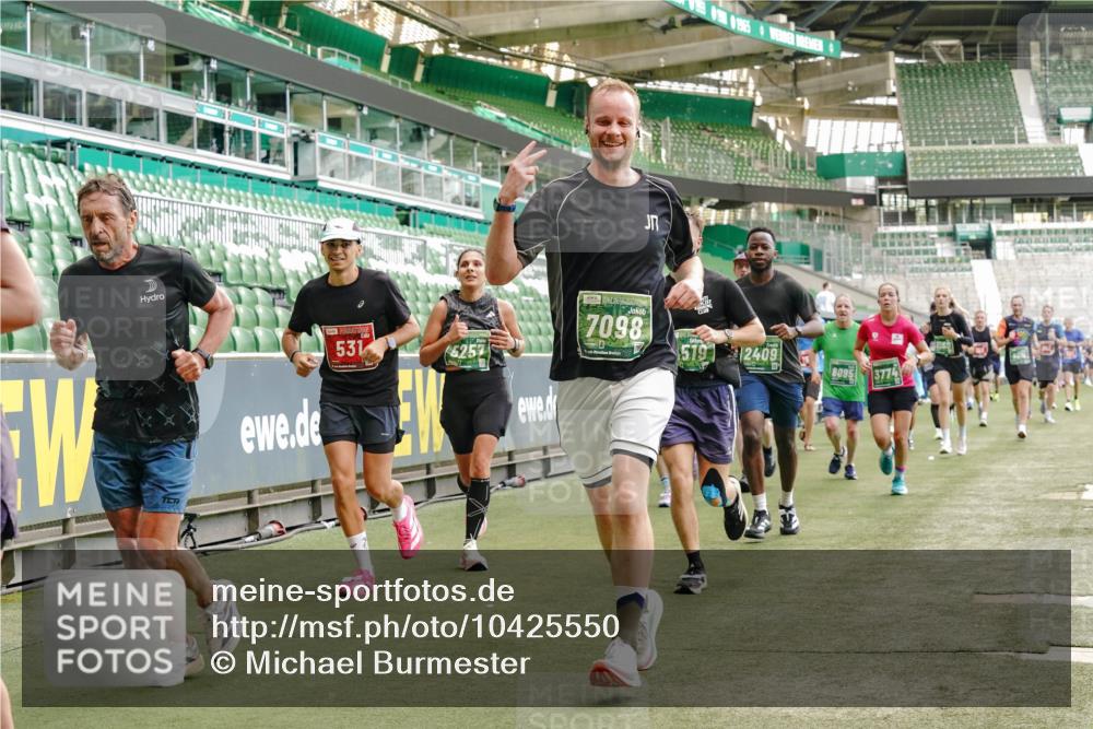 13.09.2026 - 21. swb-Marathon Bremen Michael Burmester http://msf.ph/oto/10425550 13.09.2026 13:01:50 Laufen im Stadion 150, 242, 282, 318, 440, 531, 687, 722, 930, 936, 946, 1006, 1067, 1163, 1250, 1436, 1448, 1582, 1896, 2033, 2047, 2062, 2292, 2345, 2370, 2378, 2409, 2427, 2485, 2490, 2491, 2560, 2561, 2627, 2638, 2658, 2666, 2668, 2700, 2708, 2781, 2906, 2967, 2987, 3013, 3044, 3163, 3164, 3168, 3173, 3187, 3248, 3294, 3334, 3372, 3374, 3375, 3385, 3392, 3524, 3526, 3527, 3603, 3642, 3667, 3721, 3774, 3806, 3852, 3856, 3893, 4000, 4506, 4558 meine-sportfotos.de
