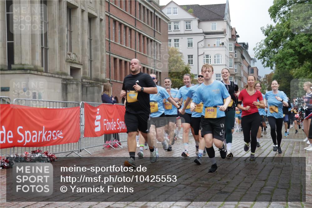 13.09.2026 - Kiel Lauf Yannick Fuchs http://msf.ph/oto/10425553 13.09.2026 11:02:38 Ziel 415, 935, 1298, 2299, 3207, 3670, 3947, 3968, 4562, 4648, 4984, 4986, 5479, 6375, 6878, 7389, 8036, 8914, 9745, 10648, 11384, 11942, 208, 484, 540, 649, 651, 709, 841, 845, 1693, 2322, 2778, 2895, 3102, 3414, 3443, 3942, 3977, 4848, 6332, 6998, 7005, 7244, 8036, 8218, 8517, 8793, 9448, 9732, 9738, 10020, 10531, 11135, 11256, 11261, 11301, 11466, 11546, 12085, 12578, 12640, 12697, 1095, 2055, 2796, 3513, 5712, 6071, 6483, 6934, 9108, 10165 meine-sportfotos.de