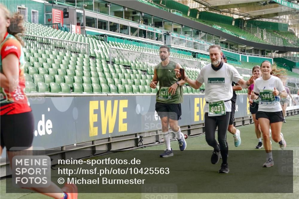 13.09.2026 - 21. swb-Marathon Bremen Michael Burmester http://msf.ph/oto/10425563 13.09.2026 13:24:43 Laufen im Stadion 137, 182, 213, 294, 324, 434, 505, 543, 548, 721, 723, 739, 743, 752, 815, 818, 966, 1273, 1410, 1463, 1471, 1491, 1504, 1515, 1561, 1597, 1598, 1830, 1944, 1953, 2059, 2095, 2211, 2252, 2267, 2271, 2286, 2312, 2323, 2354, 2445, 2465, 2483, 2495, 2497, 2503, 2506, 2554, 2571, 2591, 2644, 2752, 2768, 2776, 2833, 2878, 2896, 2936, 2968, 2981, 3005, 3142, 3211, 3259, 3282, 3288, 3289, 3292, 3298, 3306, 3312, 3329, 3364, 3381, 3390, 3395, 3423, 3447, 3770, 3819, 4466 meine-sportfotos.de