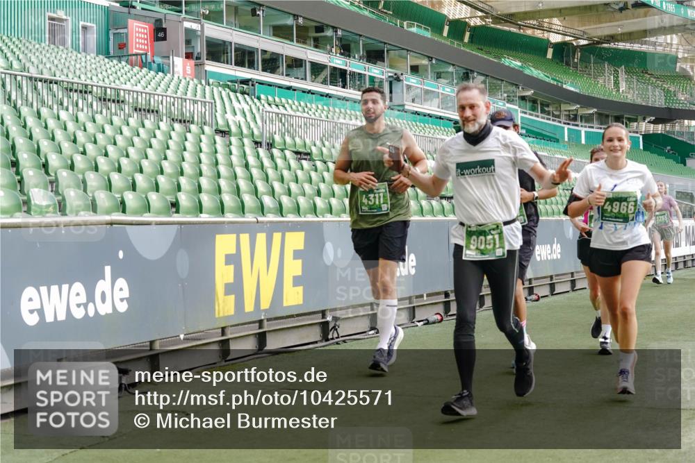 13.09.2026 - 21. swb-Marathon Bremen Michael Burmester http://msf.ph/oto/10425571 13.09.2026 13:24:43 Laufen im Stadion 137, 182, 213, 294, 324, 434, 505, 543, 548, 721, 723, 739, 743, 752, 815, 818, 966, 1273, 1410, 1463, 1471, 1491, 1504, 1515, 1561, 1597, 1598, 1830, 1944, 1953, 2059, 2095, 2211, 2252, 2267, 2271, 2286, 2312, 2323, 2354, 2445, 2465, 2483, 2495, 2497, 2503, 2506, 2554, 2571, 2591, 2644, 2752, 2768, 2776, 2833, 2878, 2896, 2936, 2968, 2981, 3005, 3142, 3211, 3259, 3282, 3288, 3289, 3292, 3298, 3306, 3312, 3329, 3364, 3381, 3390, 3395, 3423, 3447, 3770, 3819, 4466 meine-sportfotos.de