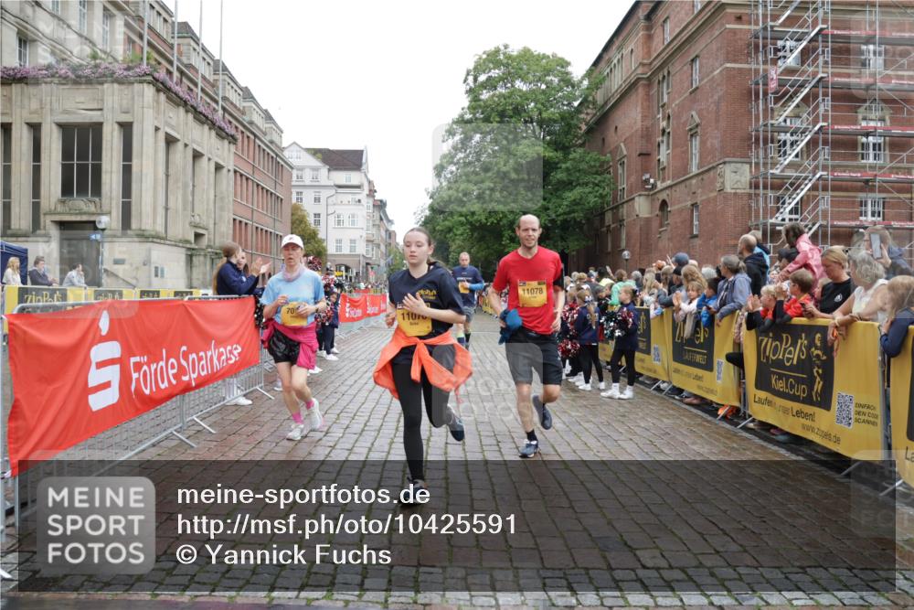 13.09.2026 - Kiel Lauf Yannick Fuchs http://msf.ph/oto/10425591 13.09.2026 09:46:11 Ziel 442, 1415, 2482, 3052, 3954, 4909, 4910, 4918, 5234, 5855, 5955, 6732, 7015, 7308, 8125, 10203, 10685, 10898, 11076, 11078, 557, 1415, 1418, 2127, 2788, 3025, 3142, 3301, 3974, 4413, 4569, 4909, 4910, 5234, 5511, 5757, 5829, 7202, 7349, 7572, 7911, 7924, 8126, 8244, 8611, 8859, 9841, 10036, 10142, 10392, 10445, 10719, 12374, 12841, 167, 181, 3361, 6577, 6857, 9832, 10117, 10913, 11316, 11859, 11861, 12173, 12495, 12621, 1023, 1579, 6038, 8126 meine-sportfotos.de