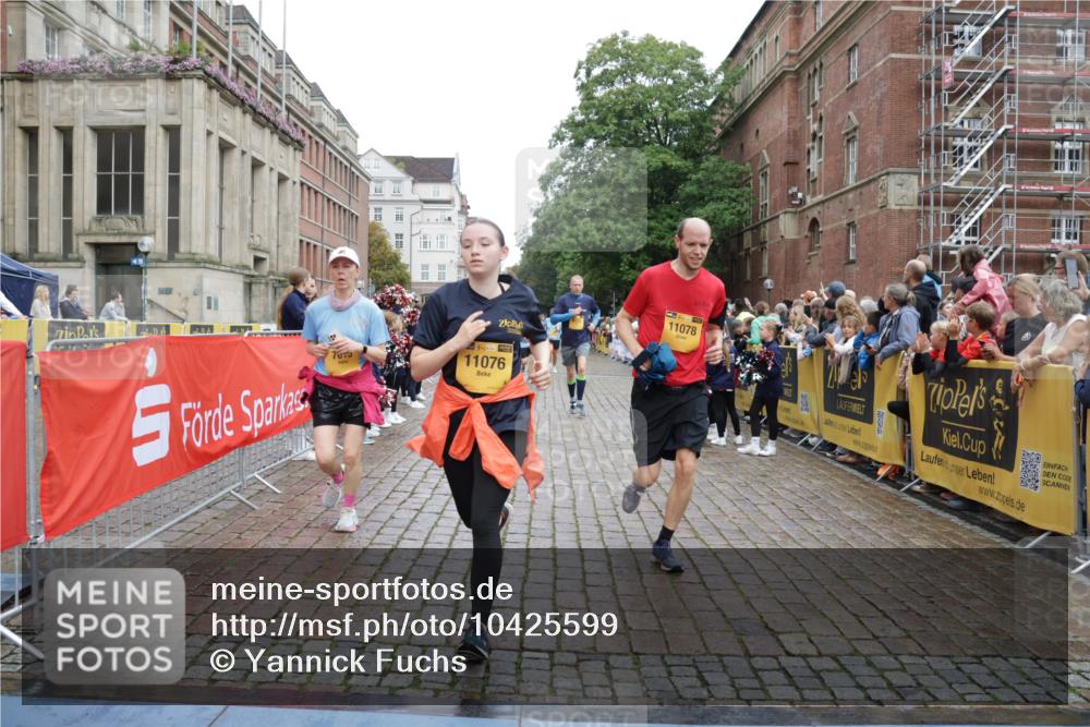 13.09.2026 - Kiel Lauf Yannick Fuchs http://msf.ph/oto/10425599 13.09.2026 09:46:11 Ziel 442, 1415, 2482, 3052, 3954, 4909, 4910, 4918, 5234, 5855, 5955, 6732, 7015, 7308, 8125, 10203, 10685, 10898, 11076, 11078, 557, 1415, 1418, 2127, 2788, 3025, 3142, 3301, 3974, 4413, 4569, 4909, 4910, 5234, 5511, 5757, 5829, 7202, 7349, 7572, 7911, 7924, 8126, 8244, 8611, 8859, 9841, 10036, 10142, 10392, 10445, 10719, 12374, 12841, 167, 181, 3361, 6577, 6857, 9832, 10117, 10913, 11316, 11859, 11861, 12173, 12495, 12621, 1023, 1579, 6038, 8126 meine-sportfotos.de