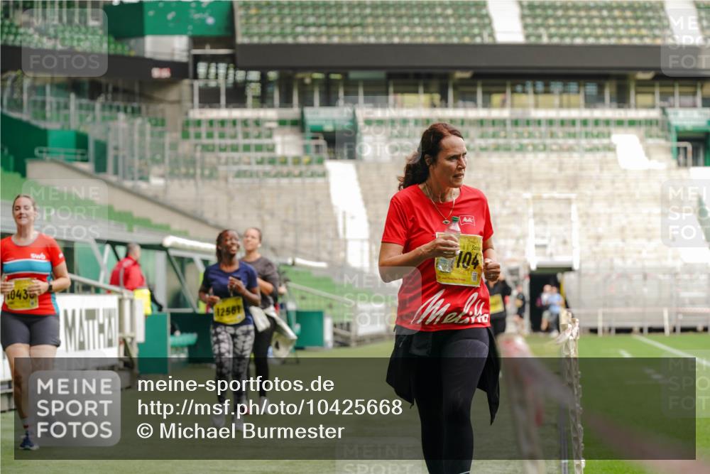 13.09.2026 - 21. swb-Marathon Bremen Michael Burmester http://msf.ph/oto/10425668 13.09.2026 10:48:19 Laufen im Stadion 10264, 10292, 10349, 10407, 10440, 10732, 10754, 10789, 10925, 10933, 11104, 11262, 11423, 11443, 11541, 11639, 11663, 11698, 11980, 12083, 12157, 12340, 12444, 12471, 12472, 12542, 12561, 10137, 10176, 10191, 10192, 10194, 10202, 10242, 10295, 10325, 10335, 10344, 10430, 10459, 10513, 10524, 10568, 10600, 10629, 10651, 10679, 10713, 10756, 10779, 10882, 10979, 10997, 10999, 11081, 11200, 11233, 11307, 11355, 12089, 12153, 12177, 12178 meine-sportfotos.de