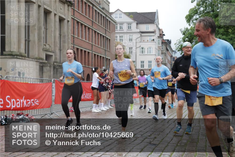 13.09.2026 - Kiel Lauf Yannick Fuchs http://msf.ph/oto/10425669 13.09.2026 11:02:51 Ziel 415, 1095, 1298, 2055, 3947, 4562, 4984, 4986, 5479, 5712, 6071, 6483, 6548, 6934, 6969, 6974, 7968, 8084, 9108, 10165, 10648, 11064, 11255, 11717, 484, 649, 935, 1693, 2299, 2322, 3102, 3207, 3414, 3670, 3968, 4648, 4984, 4986, 5479, 6375, 6878, 7389, 8036, 8517, 8914, 9745, 11135, 11256, 11261, 11301, 11384, 11942, 12085, 12640, 12697, 986, 1635, 2796, 3513, 3621, 3635, 3912, 4478, 4781, 5046, 5998, 6669, 6768, 8782, 9070, 9202, 9663, 12550 meine-sportfotos.de