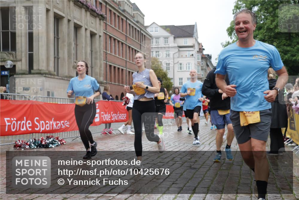 13.09.2026 - Kiel Lauf Yannick Fuchs http://msf.ph/oto/10425676 13.09.2026 11:02:52 Ziel 415, 1095, 1298, 2055, 3947, 4562, 5712, 6071, 6483, 6548, 6934, 6969, 6974, 7968, 8084, 9108, 10165, 10648, 11064, 11255, 11717, 484, 649, 935, 1693, 2299, 2322, 3207, 3414, 3670, 3947, 3968, 4562, 4648, 4984, 4986, 5479, 6375, 6878, 7389, 8036, 8517, 8914, 9745, 10648, 11135, 11256, 11261, 11301, 11384, 11942, 12085, 12640, 12697, 986, 1635, 2796, 2975, 3513, 3621, 3635, 3912, 4478, 4757, 4781, 5046, 5998, 6669, 6768, 8782, 9070, 9202, 9663, 12550 meine-sportfotos.de