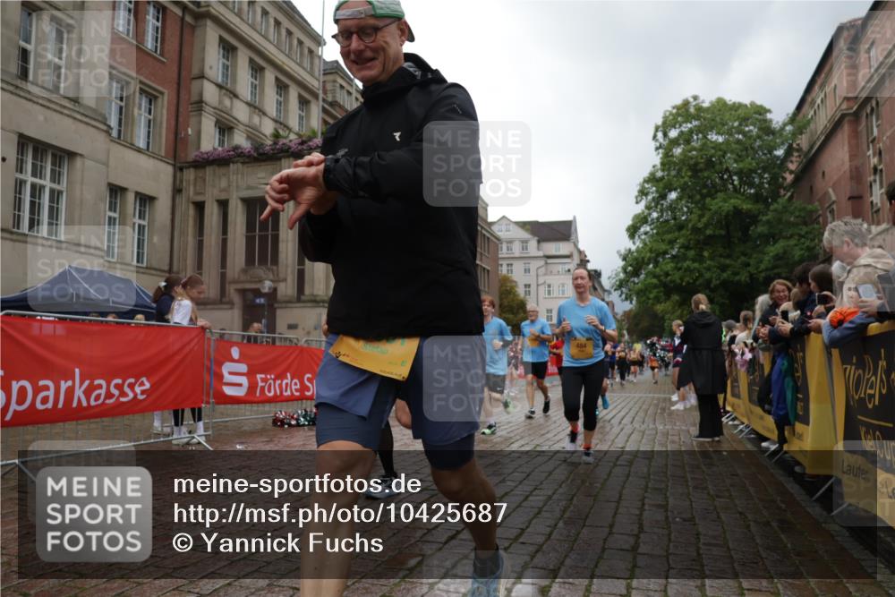 13.09.2026 - Kiel Lauf Yannick Fuchs http://msf.ph/oto/10425687 13.09.2026 11:02:54 Ziel 1095, 2055, 2796, 3513, 4781, 5046, 5712, 6071, 6483, 6548, 6934, 6969, 6974, 7968, 8084, 9108, 10165, 10664, 11064, 11255, 11717, 11846, 415, 484, 649, 935, 1298, 1693, 2299, 3207, 3414, 3670, 3947, 3968, 4562, 4648, 4984, 4986, 5479, 6375, 6878, 7389, 8036, 8517, 8914, 9745, 10648, 11064, 11135, 11256, 11261, 11301, 11384, 11942, 12085, 12640, 12697, 986, 1635, 2975, 3621, 3635, 3912, 4478, 4757, 5998, 6319, 6669, 6768, 8130, 8136, 8782, 9070, 9202, 9663, 12550 meine-sportfotos.de