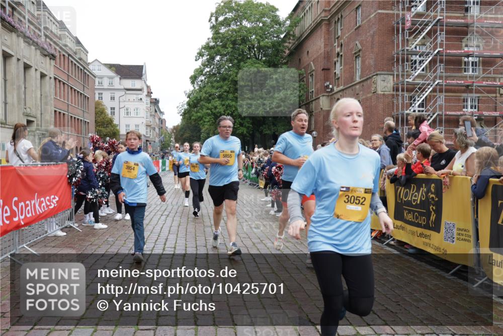 13.09.2026 - Kiel Lauf Yannick Fuchs http://msf.ph/oto/10425701 13.09.2026 09:46:16 Ziel 442, 3052, 3954, 5855, 5955, 6732, 7015, 7308, 8125, 10117, 10685, 10898, 11076, 11078, 11316, 12495, 557, 1415, 1418, 2127, 2482, 2788, 3025, 3142, 3301, 3974, 4413, 4569, 4909, 4910, 4918, 5234, 5511, 5757, 5829, 7202, 7572, 7911, 7924, 8244, 8611, 8859, 9841, 10036, 10142, 10203, 10392, 10445, 10719, 12374, 12841, 167, 181, 288, 3361, 6355, 6577, 6857, 7439, 9832, 10177, 10913, 10946, 11859, 11861, 12173, 12552, 12621, 1023, 3025, 8126 meine-sportfotos.de