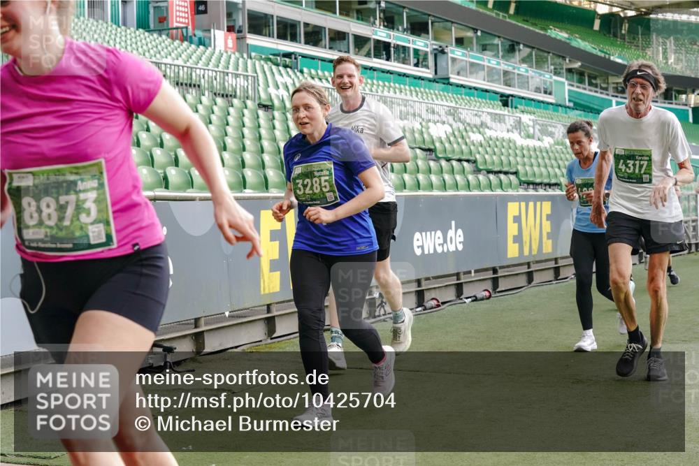 13.09.2026 - 21. swb-Marathon Bremen Michael Burmester http://msf.ph/oto/10425704 13.09.2026 13:24:46 Laufen im Stadion 137, 182, 213, 294, 324, 434, 505, 543, 548, 721, 723, 739, 743, 752, 815, 818, 966, 1273, 1410, 1463, 1471, 1491, 1504, 1515, 1561, 1597, 1598, 1830, 1944, 1953, 2059, 2095, 2211, 2252, 2267, 2271, 2286, 2312, 2323, 2354, 2445, 2465, 2483, 2495, 2497, 2503, 2506, 2554, 2571, 2591, 2644, 2752, 2768, 2776, 2833, 2878, 2896, 2936, 2968, 2981, 3005, 3142, 3211, 3259, 3282, 3288, 3289, 3292, 3298, 3306, 3312, 3329, 3364, 3381, 3390, 3395, 3447, 3770, 4466 meine-sportfotos.de