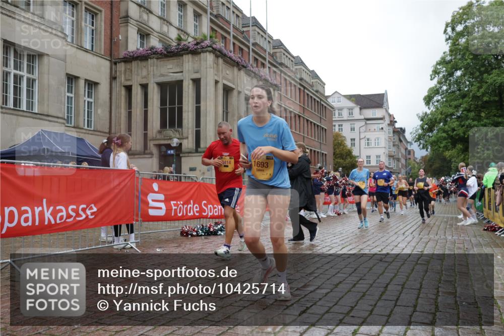 13.09.2026 - Kiel Lauf Yannick Fuchs http://msf.ph/oto/10425714 13.09.2026 11:02:58 Ziel 1095, 1635, 2055, 2796, 3513, 3912, 4478, 4781, 5046, 5712, 6071, 6483, 6548, 6768, 6934, 6969, 6974, 7968, 8084, 9070, 9108, 9663, 10165, 10664, 10999, 11255, 11736, 11846, 415, 935, 1298, 1693, 2299, 3207, 3414, 3670, 3947, 3968, 4562, 4648, 4984, 4986, 5479, 6375, 6878, 7389, 8036, 8914, 9745, 10648, 11064, 11384, 11717, 11942, 12085, 12640, 986, 1923, 2254, 2975, 3621, 3635, 4757, 5893, 5998, 6224, 6319, 6669, 8130, 8136, 8204, 8782, 9202, 12550 meine-sportfotos.de