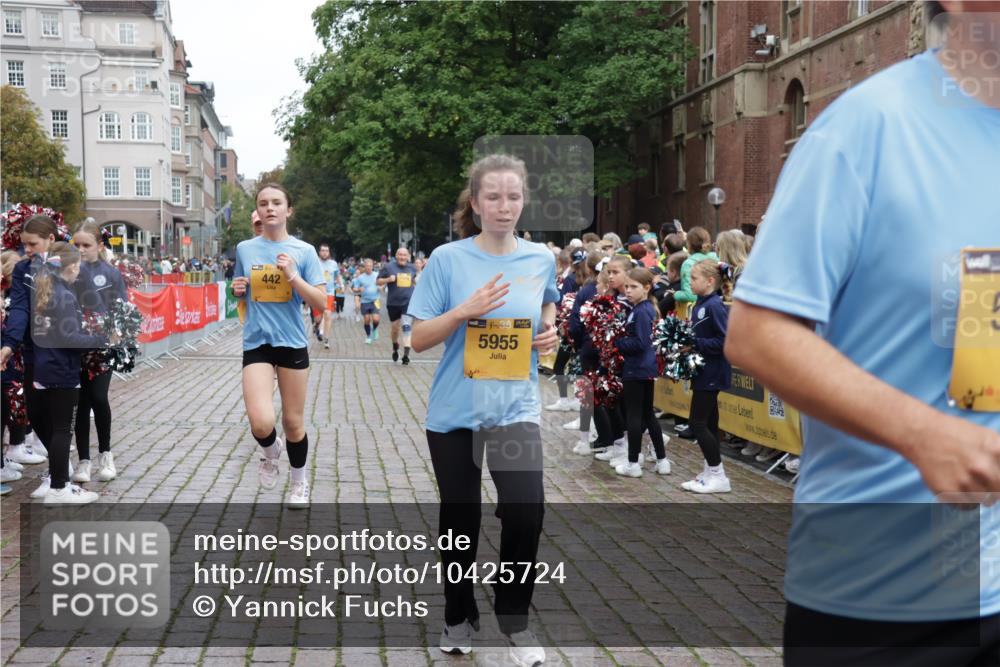 13.09.2026 - Kiel Lauf Yannick Fuchs http://msf.ph/oto/10425724 13.09.2026 09:46:17 Ziel 181, 442, 3052, 3954, 5855, 5955, 6732, 6857, 7015, 7308, 8125, 10117, 10685, 10898, 10913, 11076, 11078, 11316, 12495, 12621, 557, 1415, 1418, 2127, 2482, 2788, 3142, 3301, 3974, 4413, 4569, 4909, 4910, 4918, 5234, 5511, 5757, 5829, 6732, 7202, 7572, 7911, 7924, 8244, 8611, 8859, 9841, 10036, 10142, 10203, 10392, 10685, 10719, 10898, 12374, 12841, 167, 288, 3033, 3035, 3361, 6355, 6577, 7439, 8929, 9832, 10177, 10946, 11859, 11861, 12173, 12552, 2788, 3025, 3974, 8126 meine-sportfotos.de